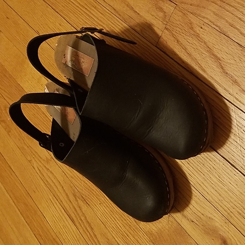 Clogs
